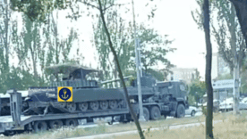 Росіяни їдуть на Запоріжжя: Величезна колона російської техніки помічена на шляху до фронту. Скриншот відео Маріуполь перекидання техніки