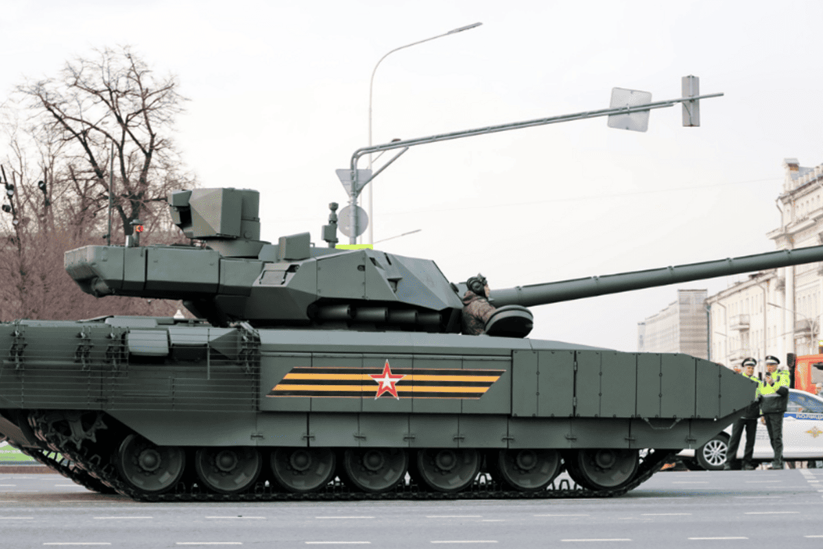"Недотанк" Т-14: рф шукає, кому б продати "Армати", щоб хоч якось їх врятувати/Фото: nationalinterest "Недотанк" Т-14: рф шукає, кому б продати "Армати", щоб хоч якось їх врятувати