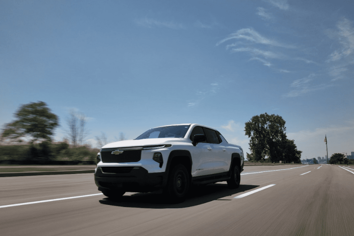 Пикап Chevrolet побил рекорд самой длинной поездки электромобиля на одном заряде/Фото: General Motors Пикап Chevrolet побил рекорд самой длинной поездки электромобиля на одном заряде