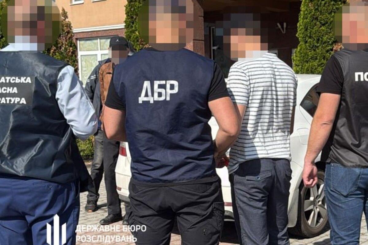 16 тысяч долларов за побег: будут судить организаторов "схемы" переправки призывников / Фото: ГБР
