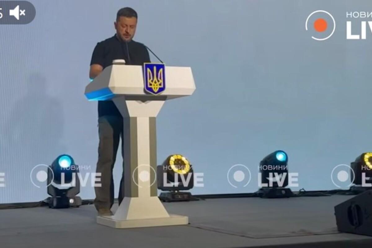 Зеленський анонсував підвищення стипендій для всіх студентів з наступного року; доручив запровадити зимову вступну кампанію до вишів