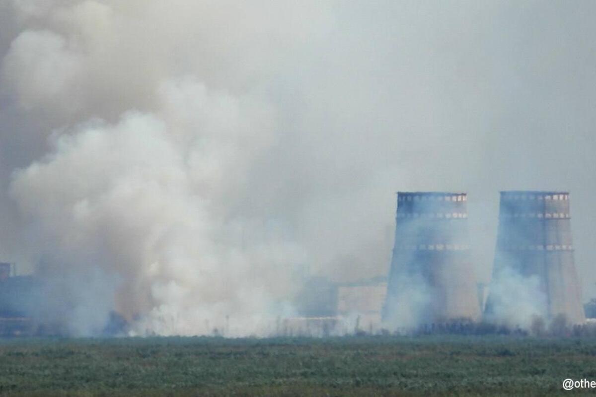 У першій половині дня в цьому районі фіксували "виходи" артилерії, що могло спричинити займання