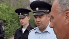 Саратовский полицейский открыл сезон охоты на защитников парков / Фото: Центр противодействия дезинформации Саратовский полицейский открыл сезон охоты на защитников парков / Фото: Центр противодействия дезинформации