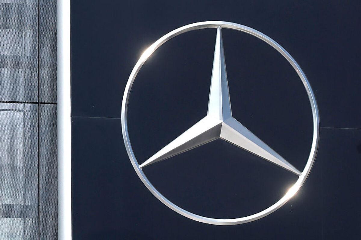 Mercedes б’є на сполох: європейський автопром летить у прірву/Фото: Mario Tama/Getty Images Mercedes б’є на сполох: європейський автопром летить у прірву