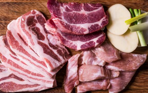Украина наращивает закупки мяса из-за рубежа