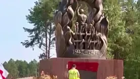 У МЗС розкрили деталі про затриманого за плюндрування пам'ятника у Польщі українця/Фото: X/Jacek Dobrzyński У МЗС розкрили деталі про затриманого за плюндрування пам'ятника у Польщі українця