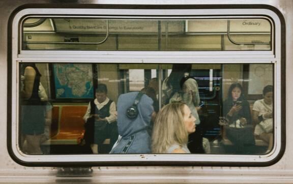 Американці в розколі щодо допомоги Україні, але єдині в недовірі до Трампа