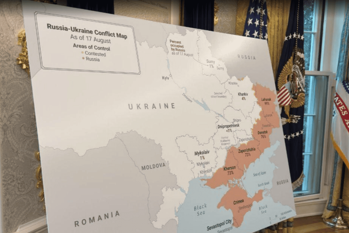 В Овальном кабинете установили карту Украины для давления на Зеленского во время переговоров