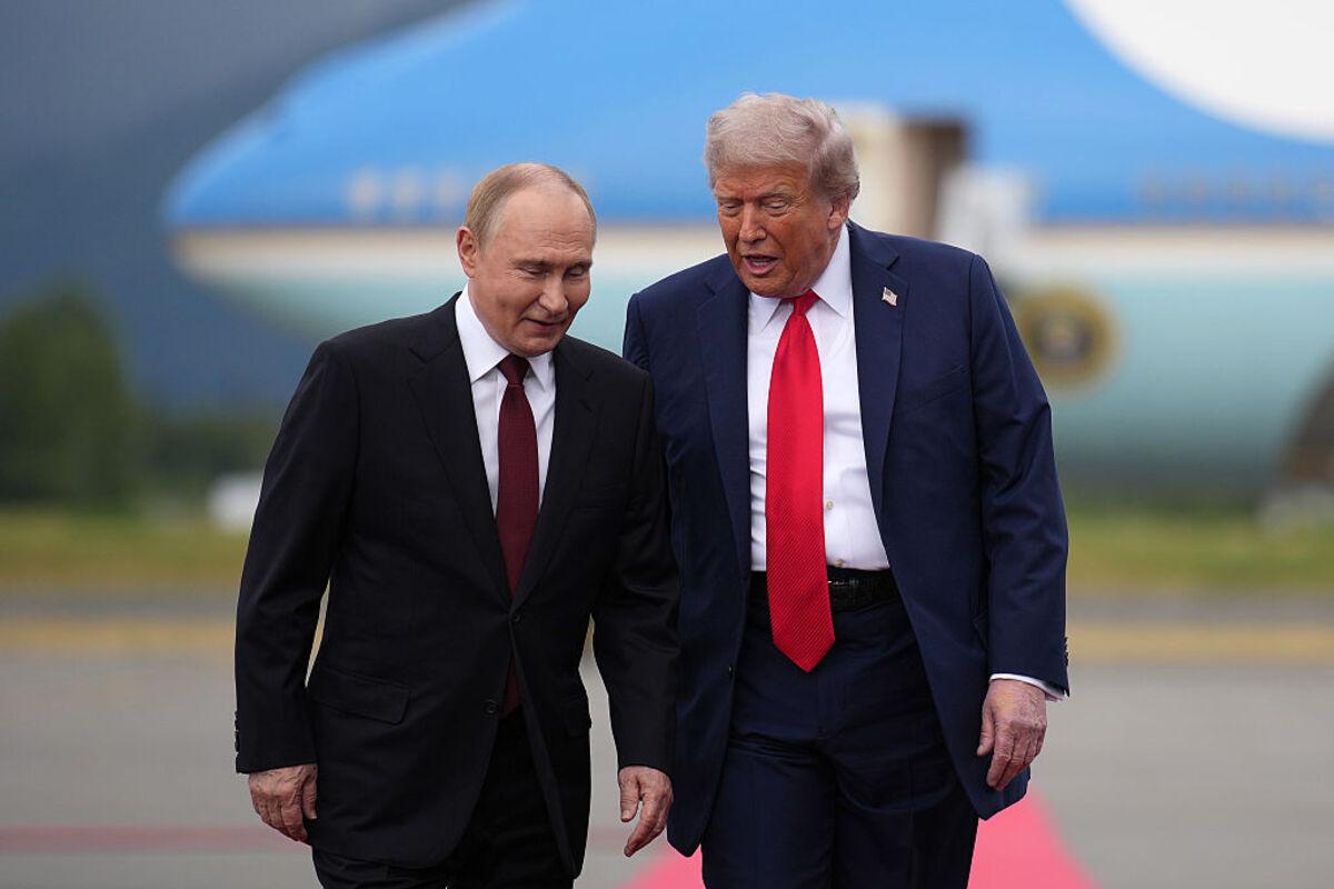 путин хочет встретиться с Зеленским без Трампа, а тот призывает диктатора быть реалистом — СМИ