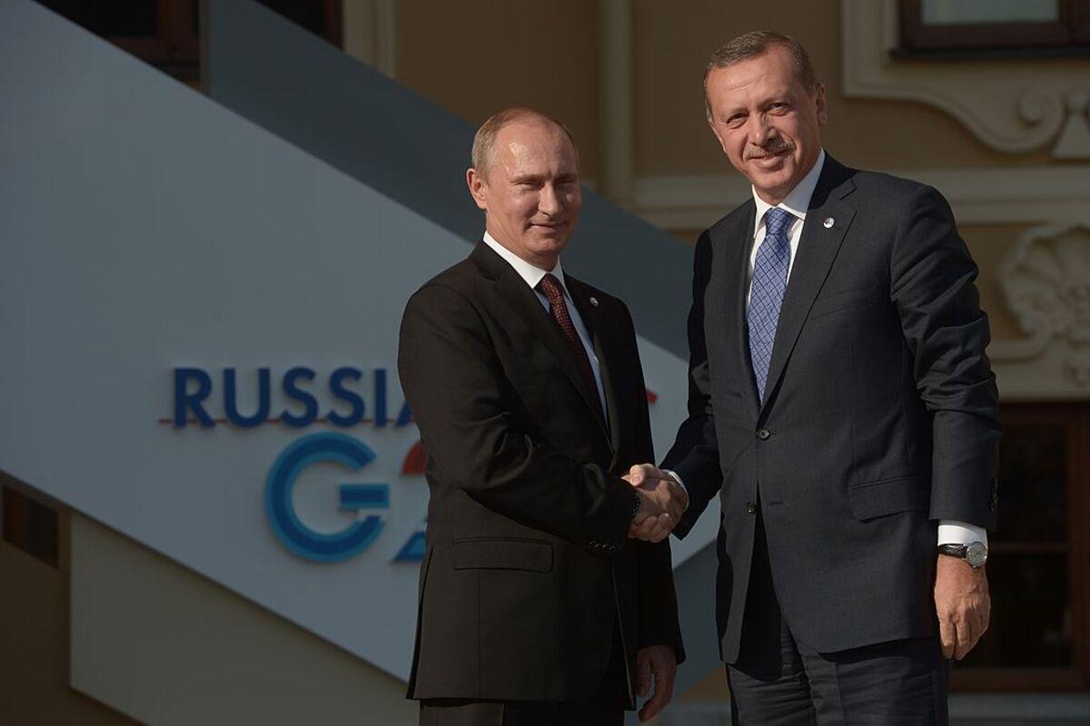 Телефонна розмова Ердогана та путіна стосувалася війни в Україні / Фото: Getty Images