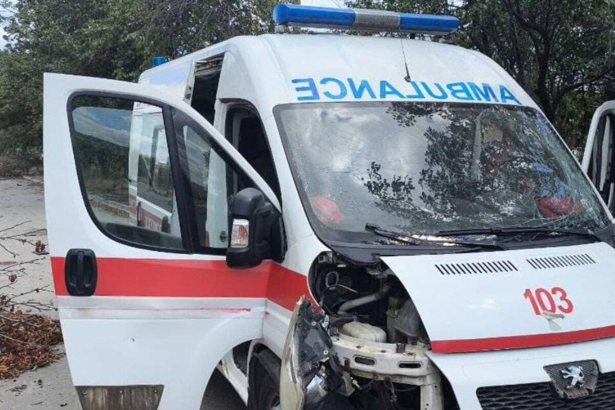 Двое работников скорой пострадали во время обстрела в Харьковской области / Фото: Полиция Харьковской области