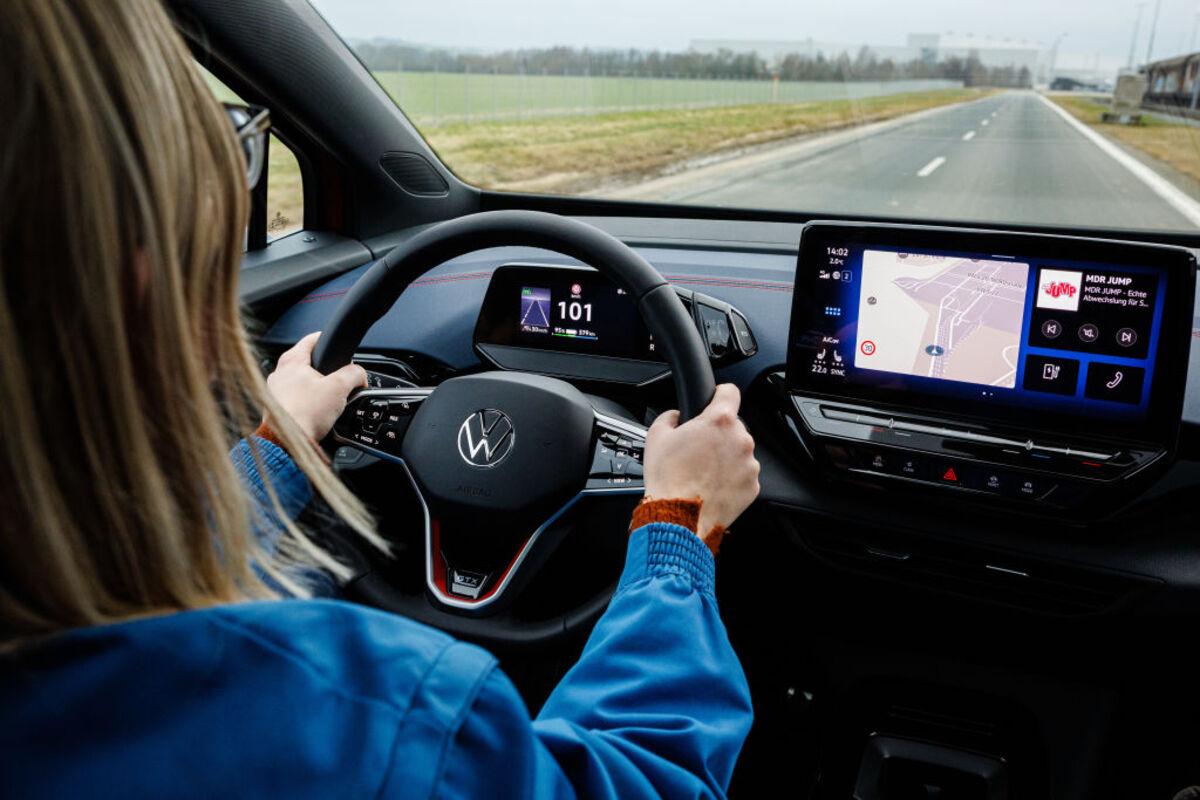 Абсурднее некуда? Volkswagen запускает подписку на скорость