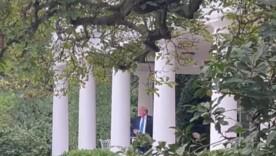 Стало відомо, чому Трамп не пішов у відпустку! Він хоче кувати залізо, поки гаряче Стало відомо, чому Трамп не пішов у відпустку! Він хоче кувати залізо, поки гаряче