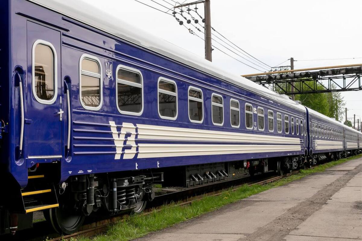 Нічний обстріл на Житомирщині спричинив затримку низки потягів: список рейсів
