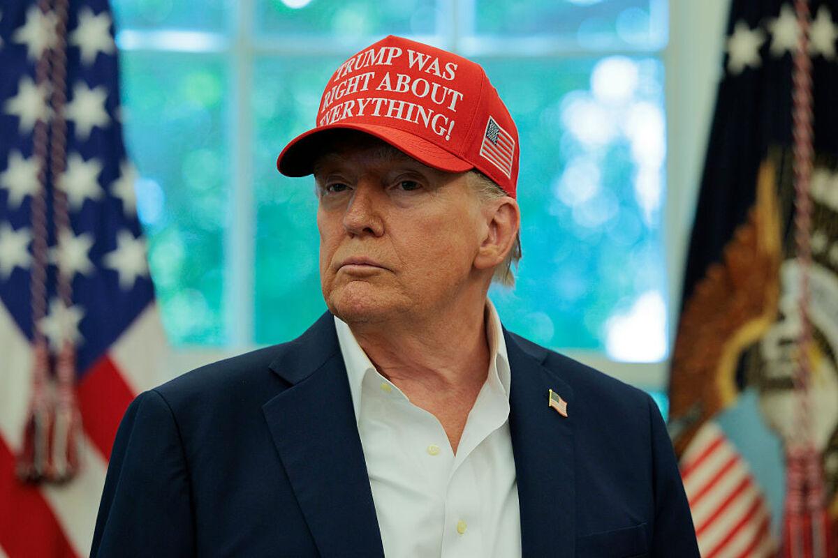 Трамп заявил, что примет очень важное решение через две недели/Фото: Chip Somodevilla/Getty Images Трамп заявил, что примет очень важное решение через две недели