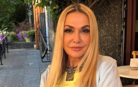 Акторка Ольга Сумська закликала жертвувати на ЗСУ замість подарунків до дня народження / Фото: instagram.com/olgasumska Акторка Ольга Сумська закликала жертвувати на ЗСУ замість подарунків до дня народження
