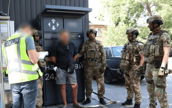 Напад на матір Героя: у Харкові затримали чотирьох злочинців із кримінальним минулим. Фото: Харківська обласна прокуратура У Харкові пограбували матір героя україни