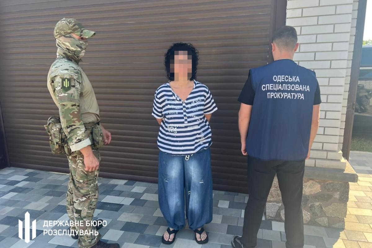 Мільйонні оборудки: директорка "заробила" на неякісному маслі для військових/Фото: ДБР ДБР викрило директорку, яка намагалась згодувати нацгвардійцям 250 тонн неякісного масла