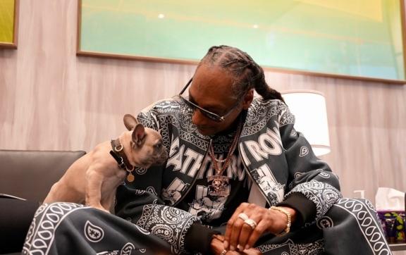 Snoop Dogg отказался водить внуков в кино из-за ЛГБТ-сцены в мультфильме