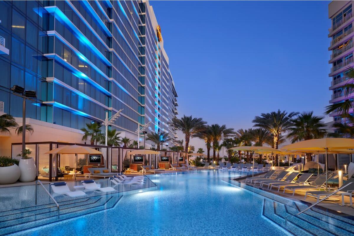 ФОТО: Seminole Hard Rock Tampa У США гравець зірвав 389 джекпотів за добу та заробив понад $1,8 млн!
