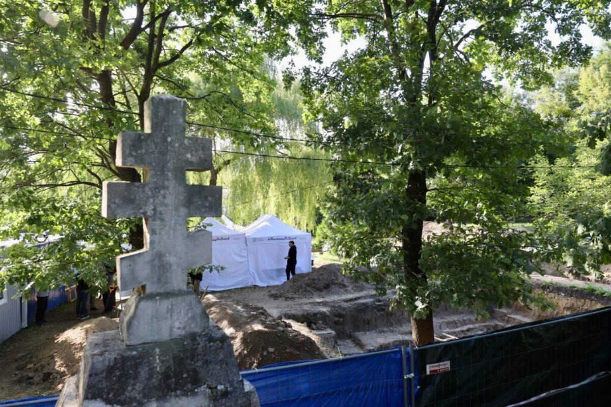 Знахідка у Львові: спільна експедиція виявила братську могилу часів Другої світової