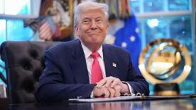 Трамп назвал бредом заявления кремля и заявил, что у него есть план давления на рф/Фото: Andrew Harnik/Getty Images Трамп назвал бредом заявления кремля и заявил, что у него есть план давления на рф