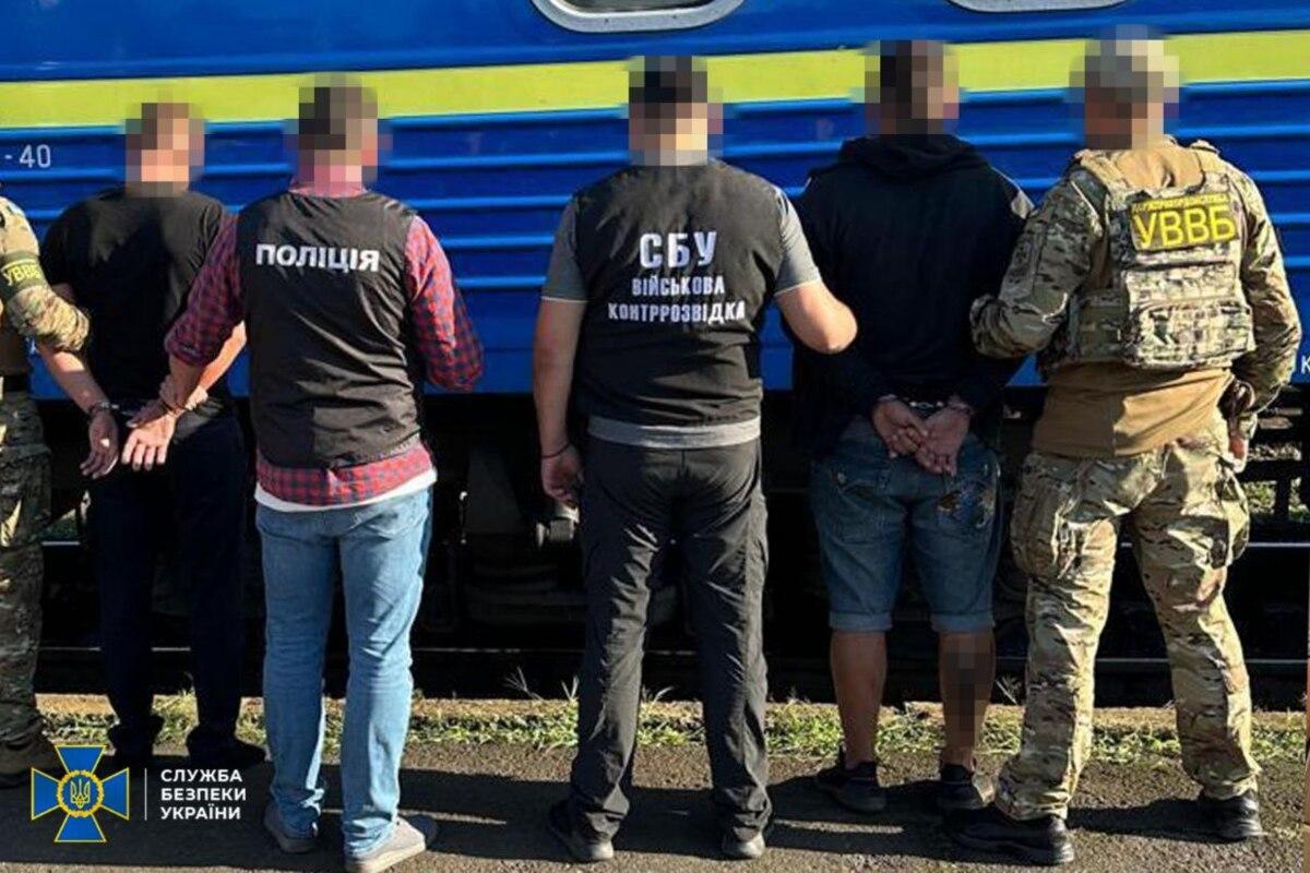 На Волині провідник поїзду міжнародного рейсу ховав ухилянтів у пасажирських вагонах На Волині провідник поїзду міжнародного рейсу ховав ухилянтів у пасажирських вагонах