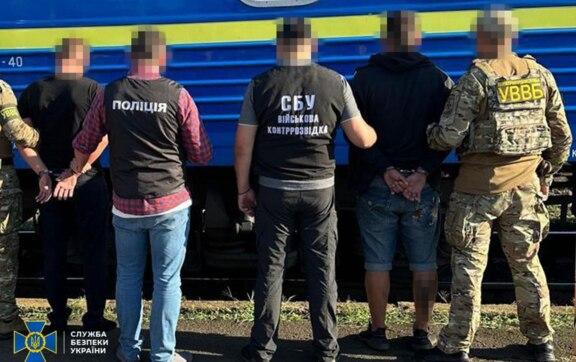 На Волині провідник поїзду міжнародного рейсу ховав ухилянтів у пасажирських вагонах На Волині провідник поїзду міжнародного рейсу ховав ухилянтів у пасажирських вагонах