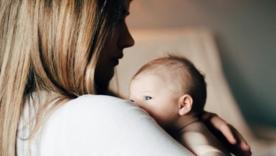 Держава компенсує догляд за дітьми віком від одного року/Фото: Unsplash Допомога для працюючих батьків: держава оплатить послуги няні та садочка для дітей від одного року