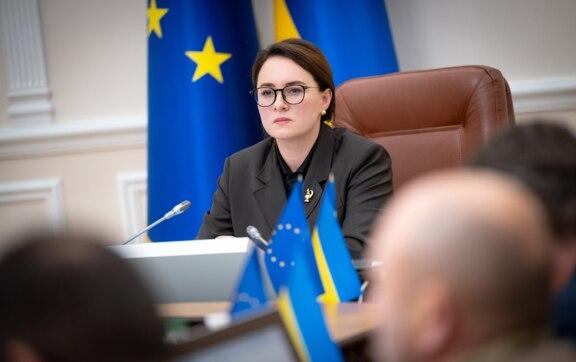 Нові правила: Жінкам-депутаткам відкрили кордони, щоб вони могли розвивати громади Нові правила: Жінкам-депутаткам відкрили кордони, щоб вони могли розвивати громади