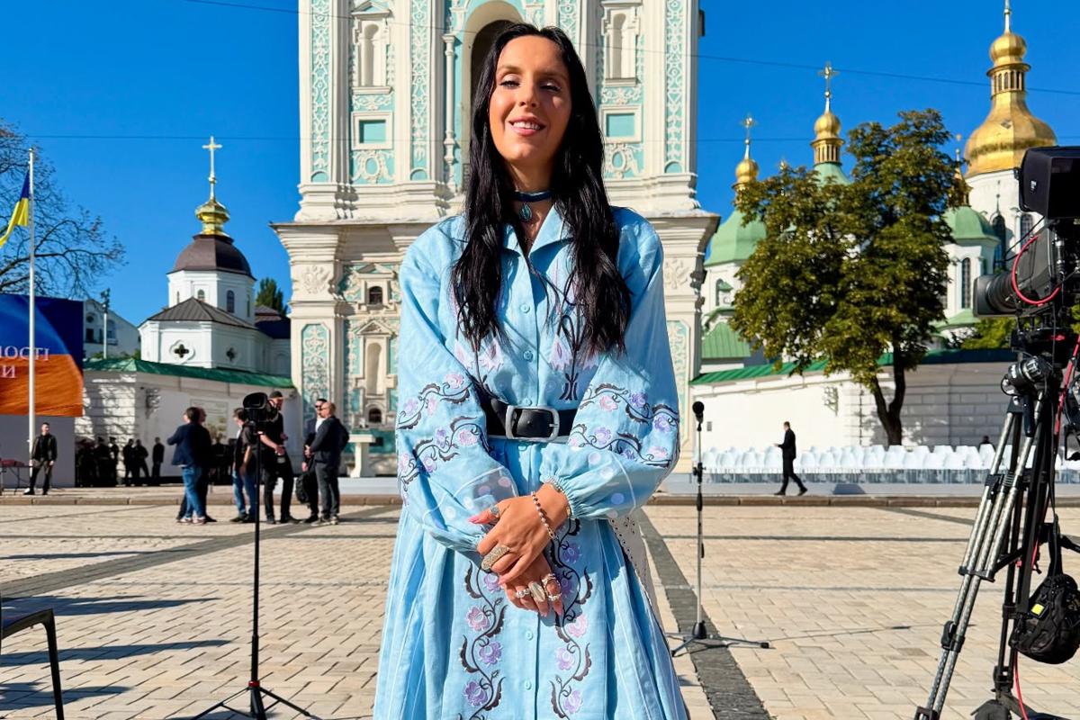Джамала / Фото: instagram.com/jamalajaaa Джамала удивила всех! Ее новый трек "Зоря" - это смесь техно и народной музыки