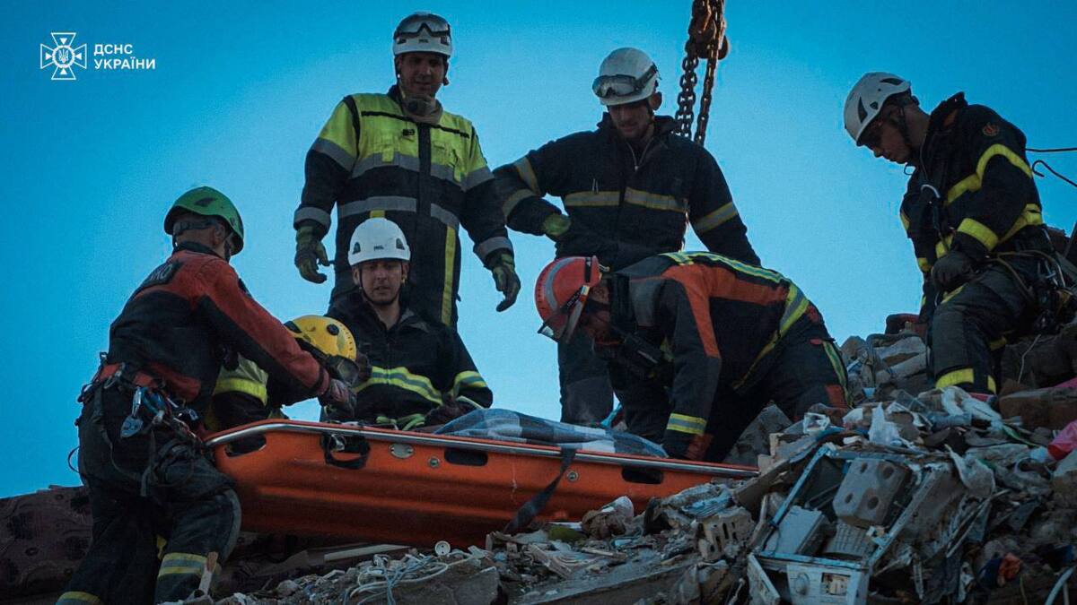 Трагедія у Києві: кількість жертв нічного обстрілу зросла до 21