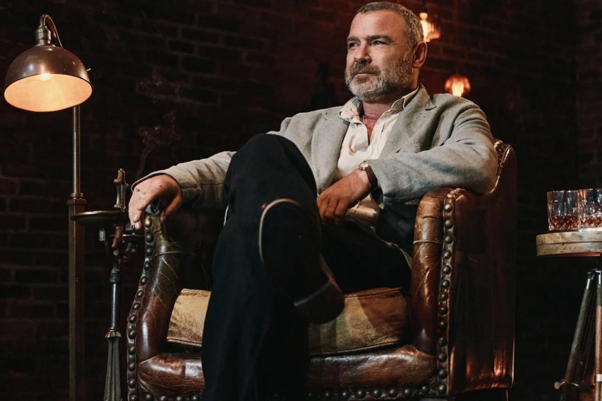 Лиев Шрайбер / Фото: instagram.com/lievschreiber Звезда Голливуда обратился к миру! Лиев Шрайбер собирает деньги на "умное" оружие для Украины