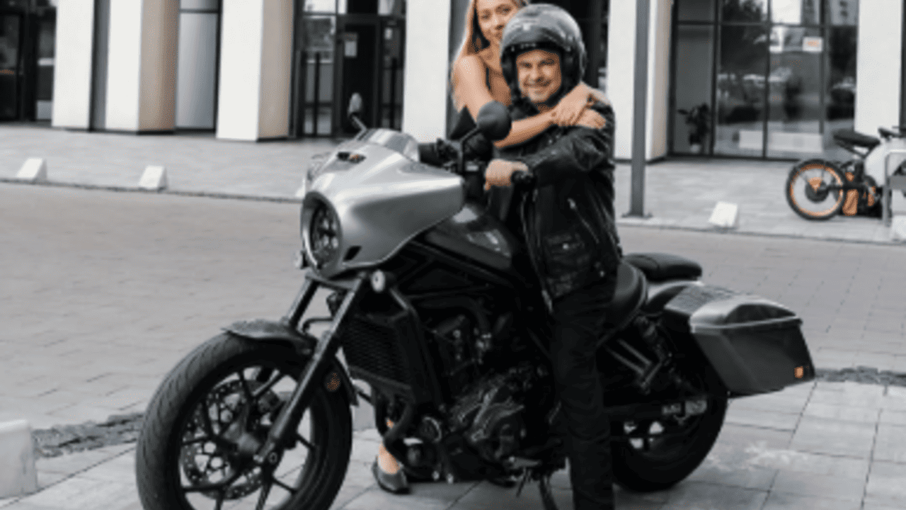 “Дід і онука?”: дружина Віктора Павліка жорстко відреагувала на хейт через різницю у віці