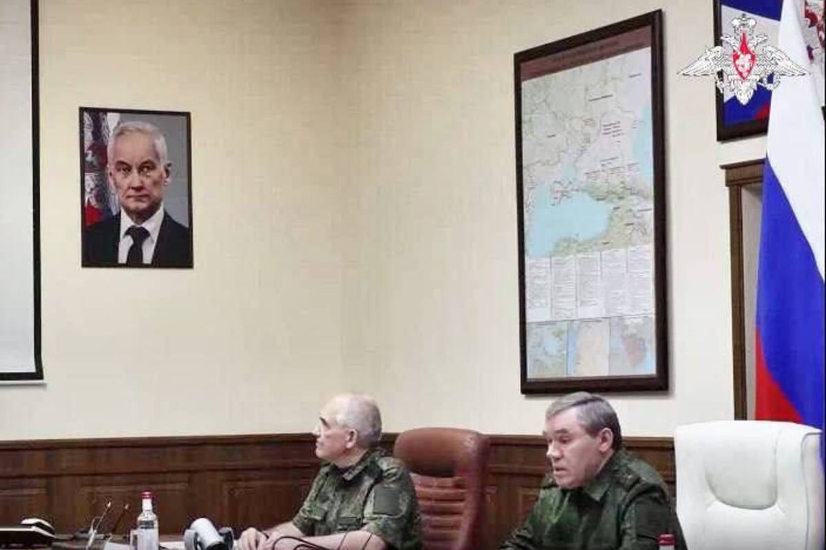 герасимов на брифінгу показав карту України, де вже «захоплені» Одеська й Миколаївська області герасимов на брифінгу показав карту України, де вже «захоплені» Одеська й Миколаївська області