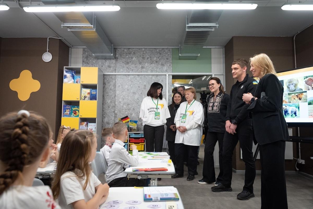 Дистанційно в новому навчальному році навчатиметься на 103 тис. учнів менше, ніж торік/Фото: Юлія Свириденко Освіта попри війну: у новому навчальному році більше дітей вчитимуться очно – Свириденко