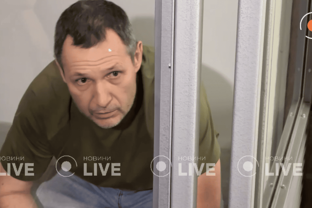 "Я його вбив": підозрюваний у вбивстві Парубія зробив заяву в суді/Фото: кадр з відео Новини LIVE "Я його вбив": підозрюваний у вбивстві Парубія зробив заяву в суді