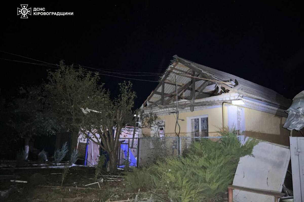 Ночной террор над Украиной: ракеты, дроны и артиллерия атакуют с запада до востока / Фото: ГСЧС Ночной террор над Украиной: ракеты, дроны и артиллерия атакуют с запада до востока / Фото: ГСЧС