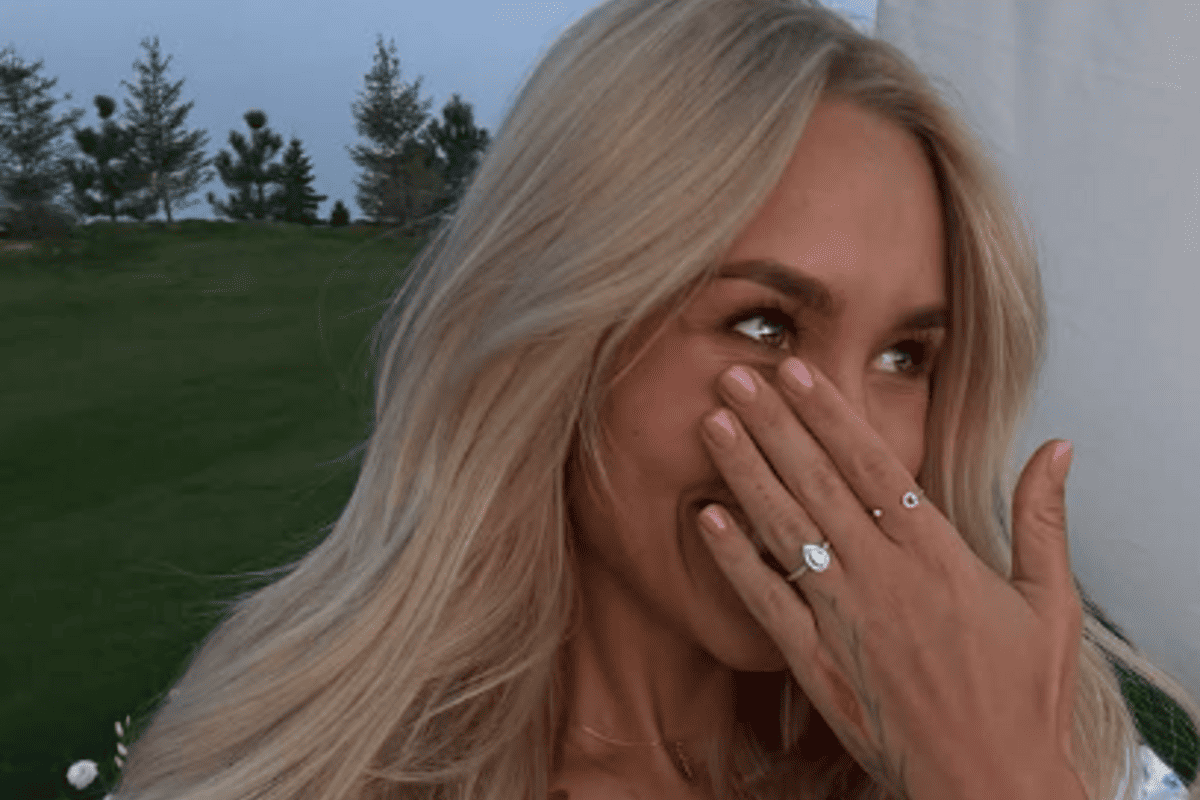 Журналісти дізналися,скільки коштує каблучка Даші Квіткової