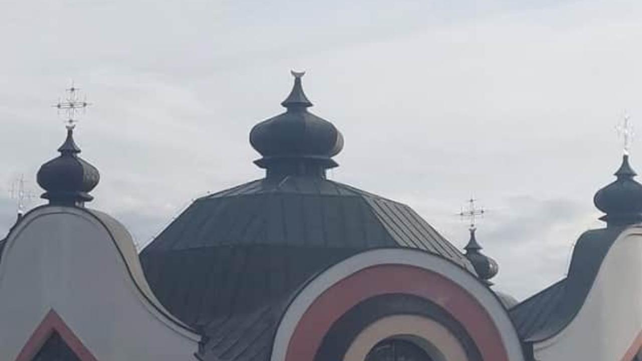 в Легнице срезали крест с купола Украинской Греко-Католической церкви Успения Пресвятой Богородицы