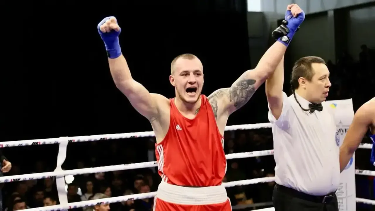 Медаль гарантована! Жасан переміг Кушиташвілі на чемпіонаті світу