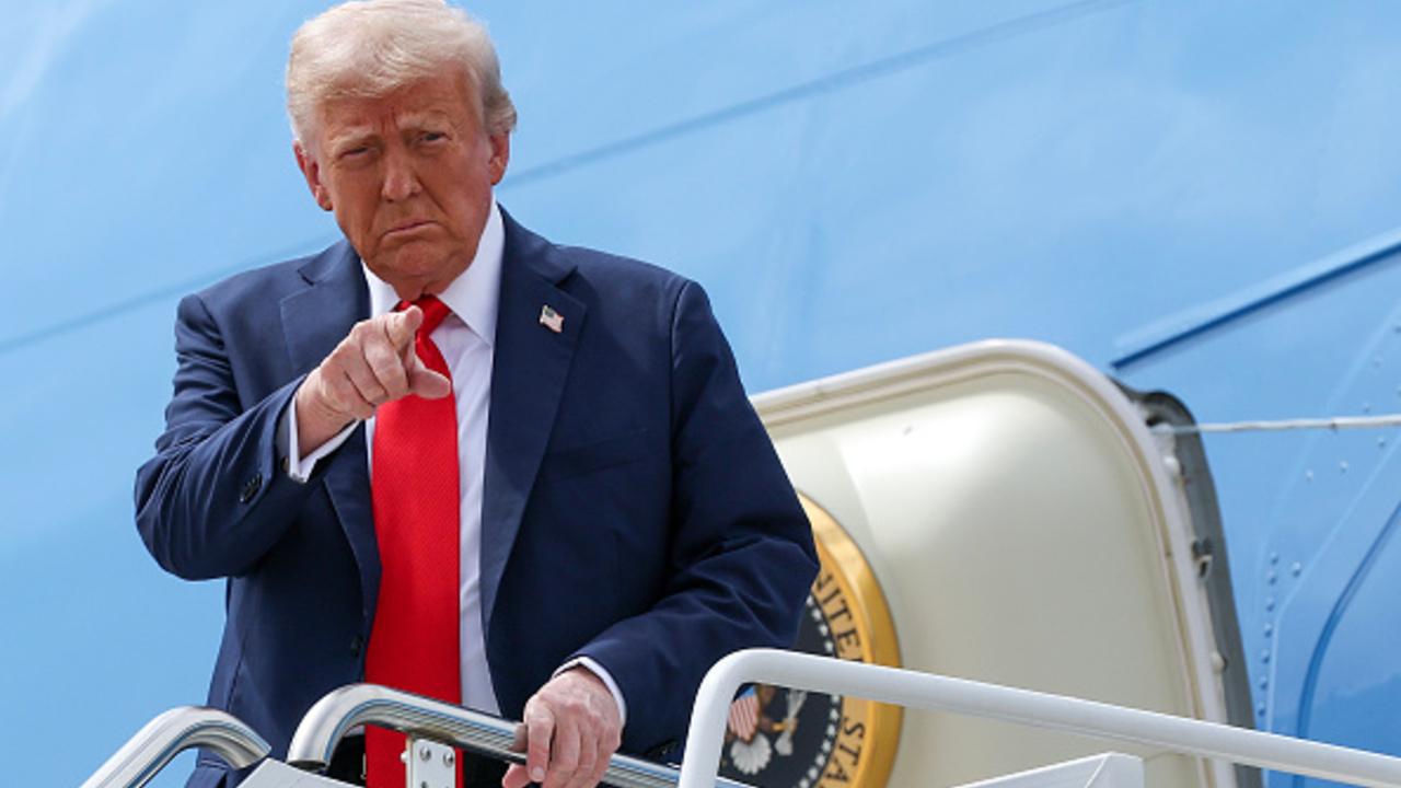 Трамп запускает "Золотую карту": иммиграция для состоятельных будет стоить $1 млн или $5 млн