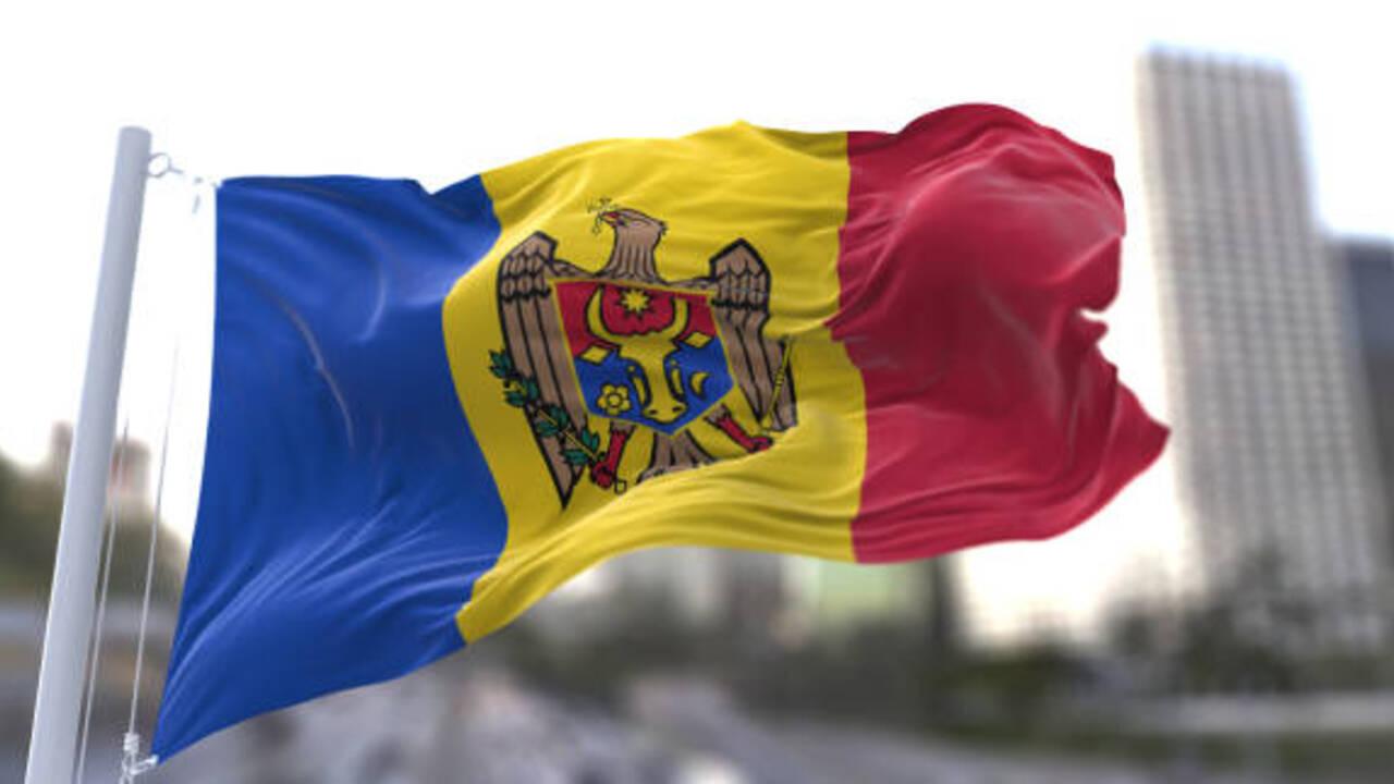 Молдова на межі кризи: Санду про російські гроші, хаос і загрозу для Одещини