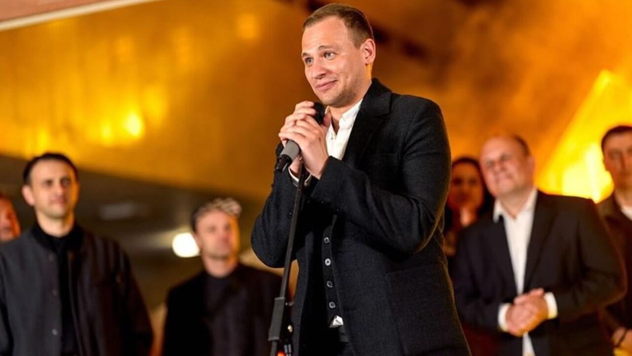 З кіно на фронт: відомий актор Євгеній Ламах мобілізувався до ЗСУ