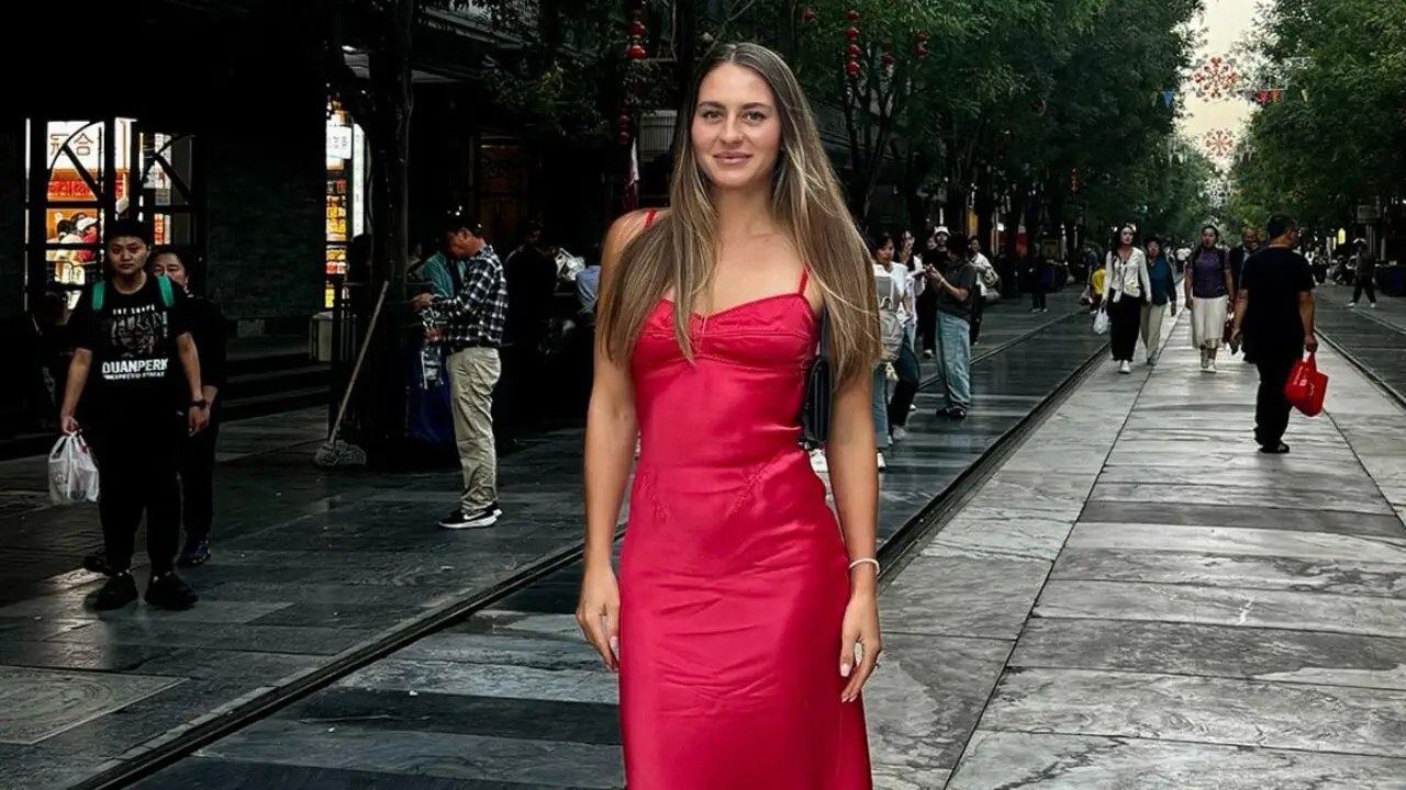 Марта Костюк в красивом платье
