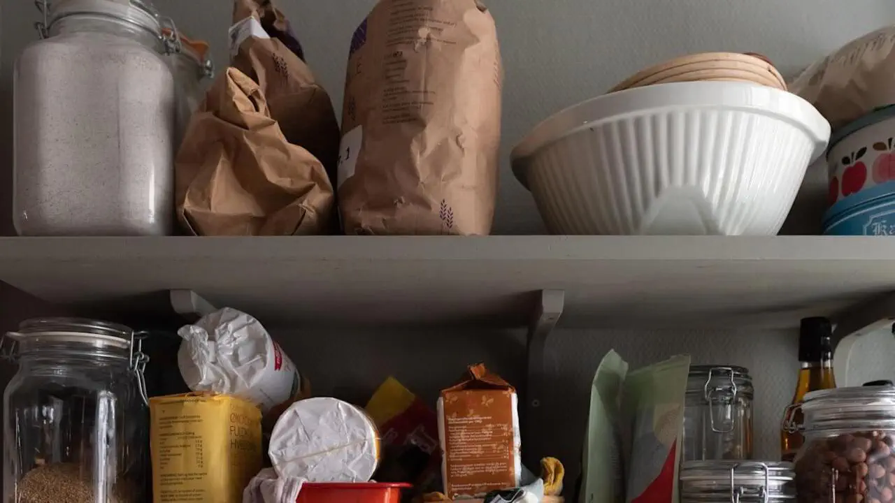 Срок годности истёк? Ничего страшного! Вот 6 продуктов, которые можно есть, несмотря на дату