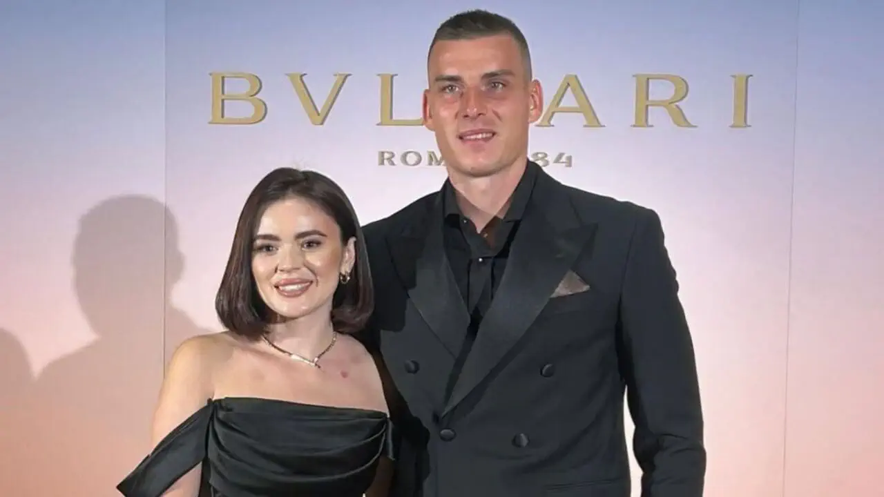 Андрей Лунин с женой на мероприятии бренда Bvlgari
