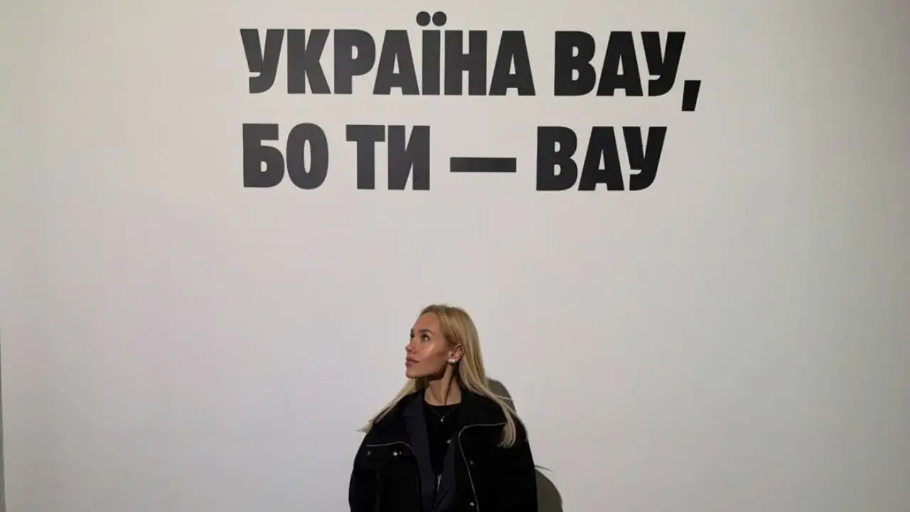 Даша Квиткова на выставке