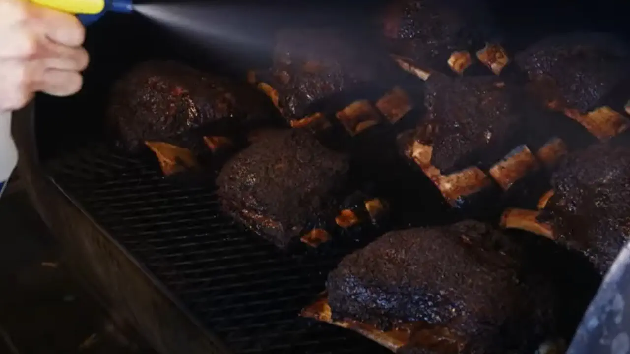 Владелец Franklin Barbecue назвал секрет идеальной грудинки