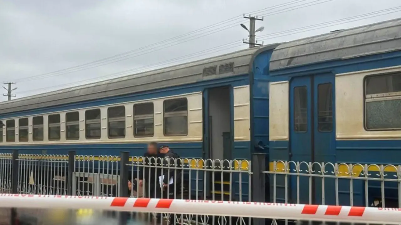 В Житомирской области полиция работает на месте взрыва на железнодорожном вокзале